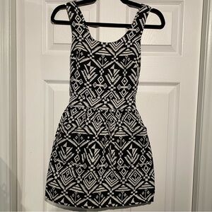 Sabo Skirt Black and White Patterned Midi Dress
